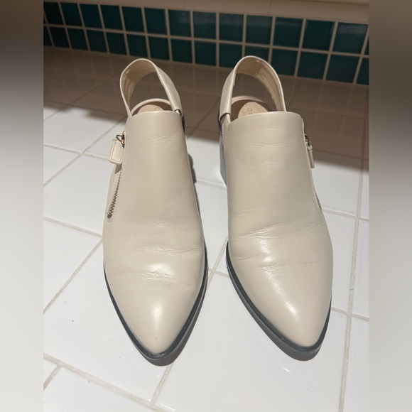 Cole Haan Vickey Booties Birch Leather Pointed Zip Slingback Sz 7 1/2. - Picture 3 of 7